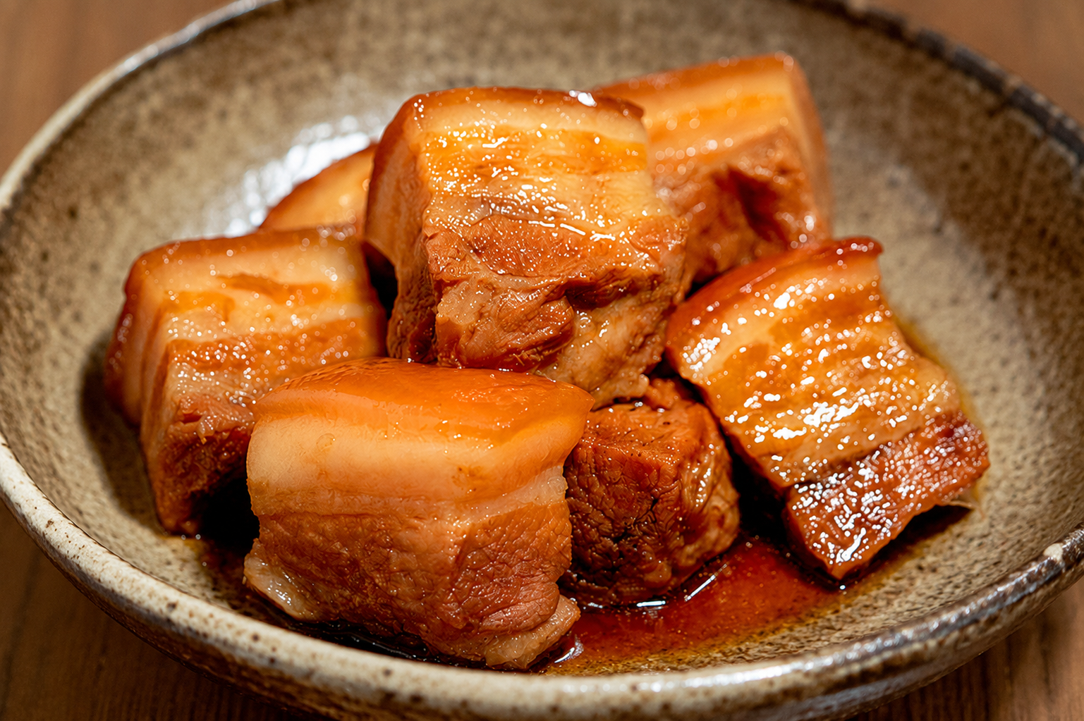 Local gourmet food in Kumamoto City and Aso City and Okinawa City Ishigaki City
